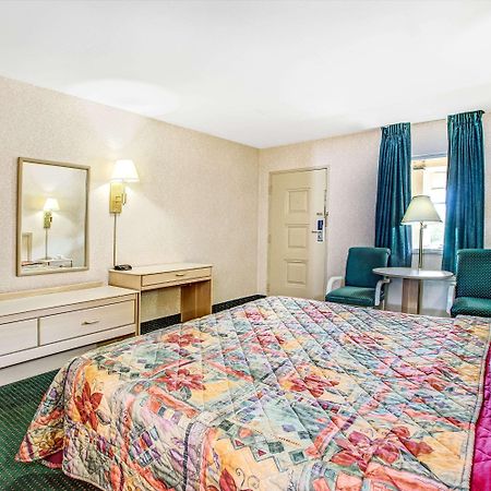 Days Inn By Wyndham Arlington/Washington Dc Exterior foto