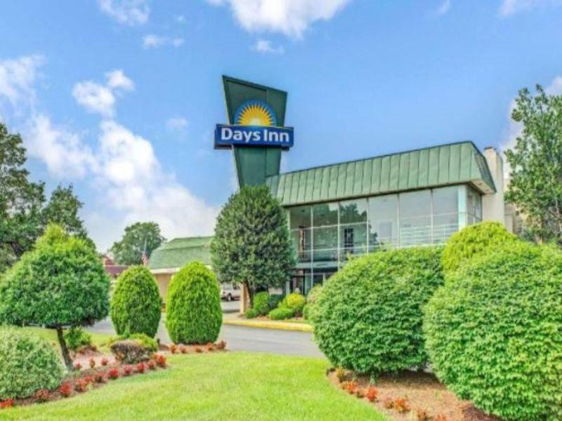 Days Inn By Wyndham Arlington/Washington Dc Exterior foto