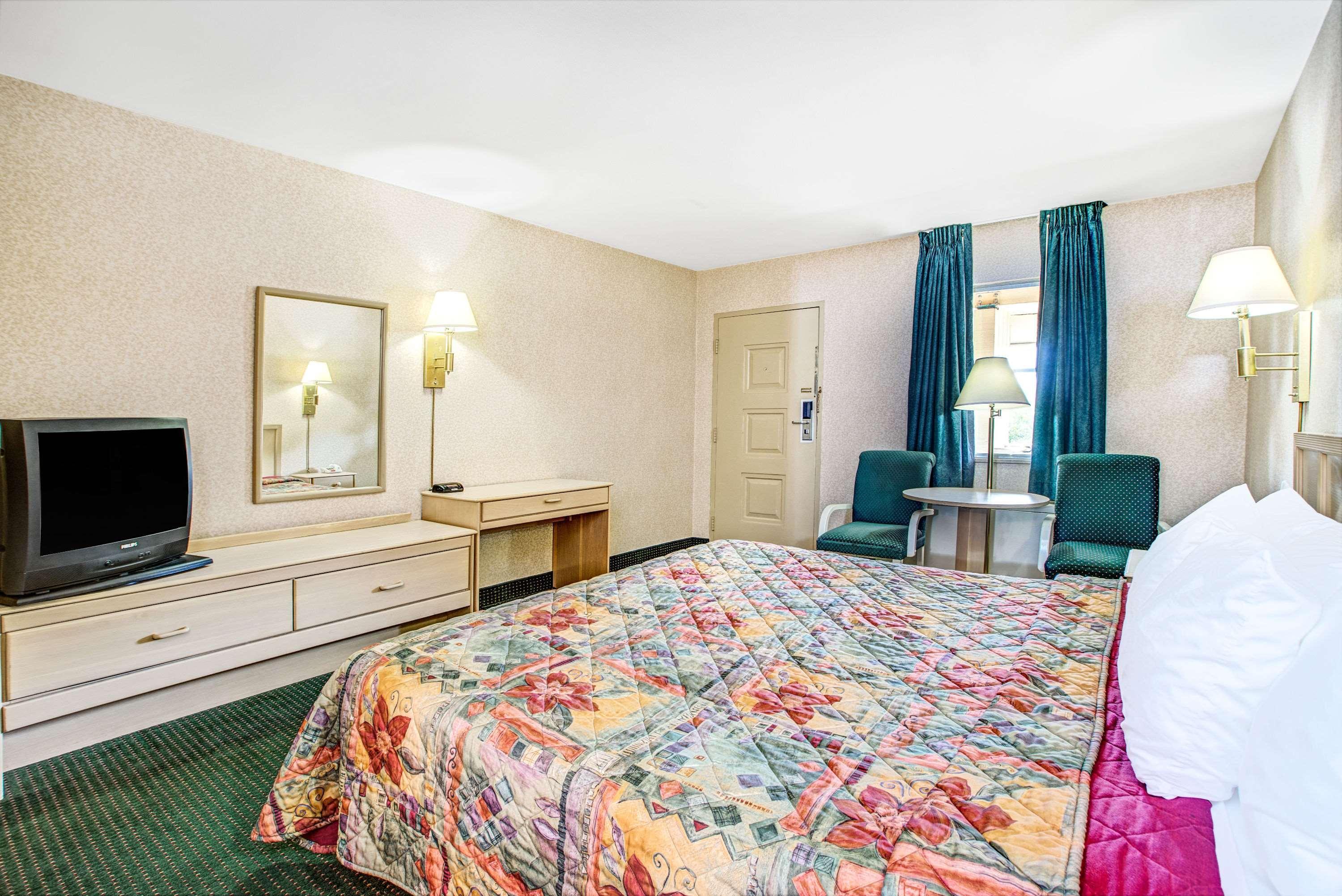 Days Inn By Wyndham Arlington/Washington Dc Exterior foto