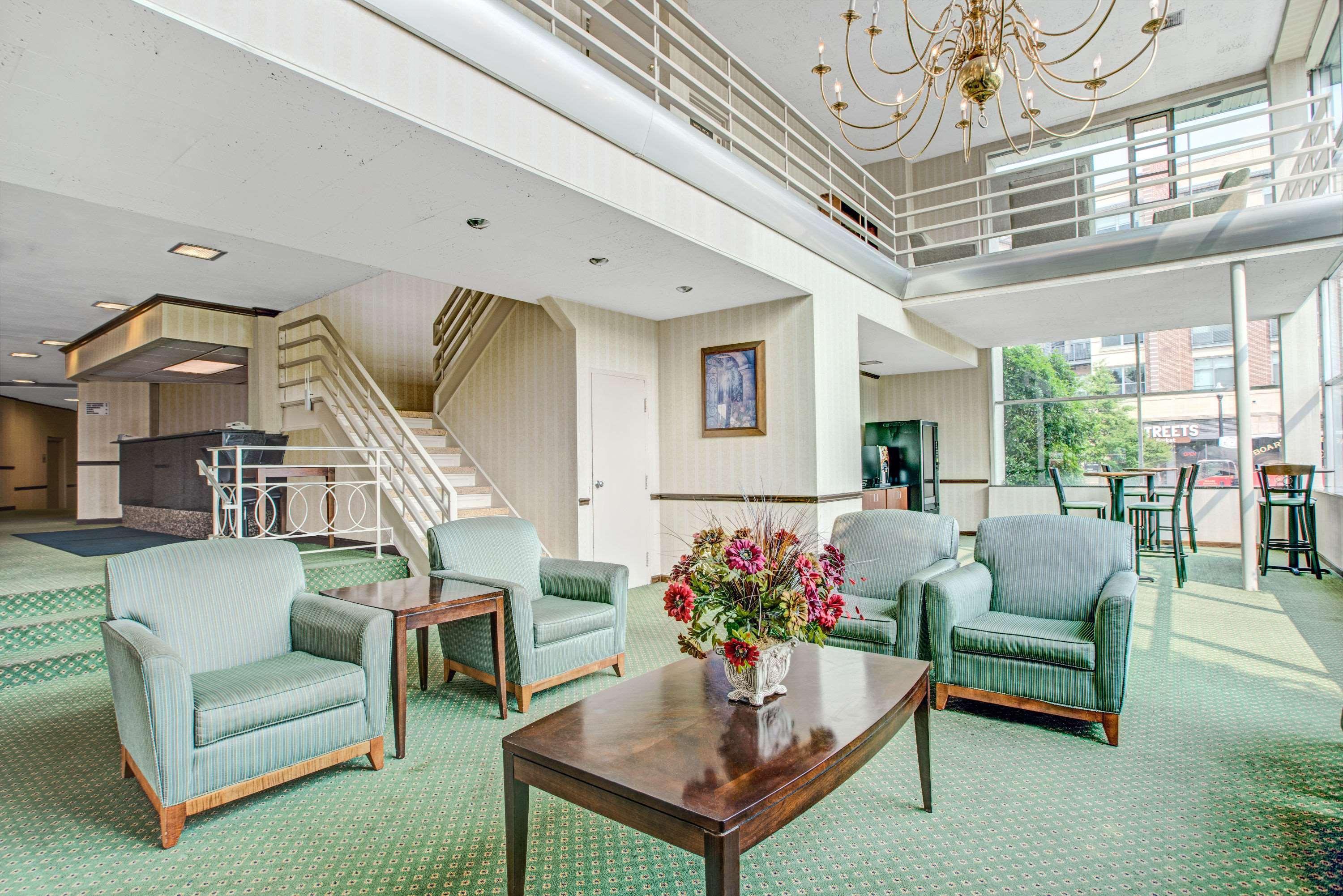 Days Inn By Wyndham Arlington/Washington Dc Exterior foto